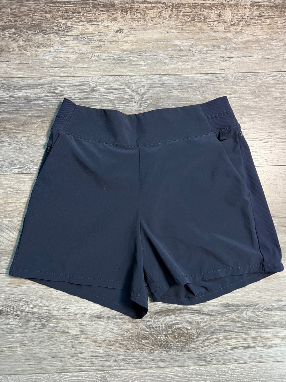 Athleta Womens Brooklyn Shorts Blue 8 Elastic Waist 4” Inseam Zip Pockets